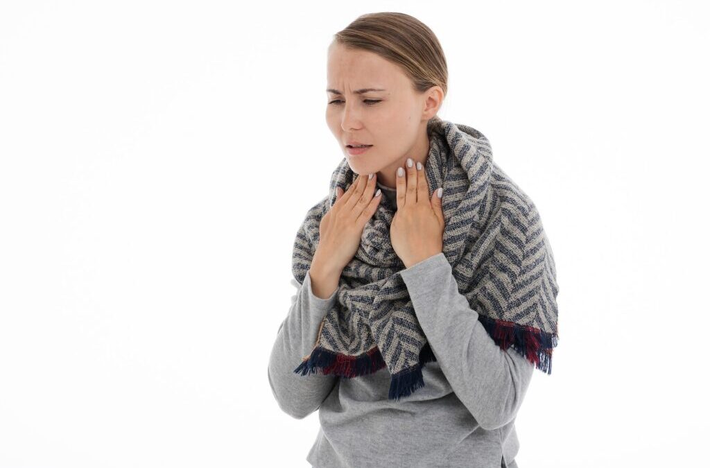 Domowe i naturalne sposoby na ból gardła
